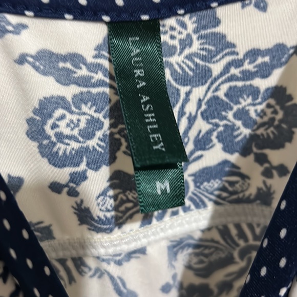 Laura Ashley Size Medium Silky Robe and Night Gown - Picture 7 of 7